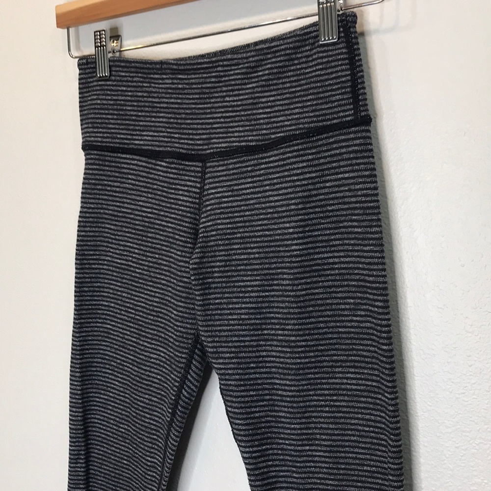 LULULEMON Reversible Leggings 4